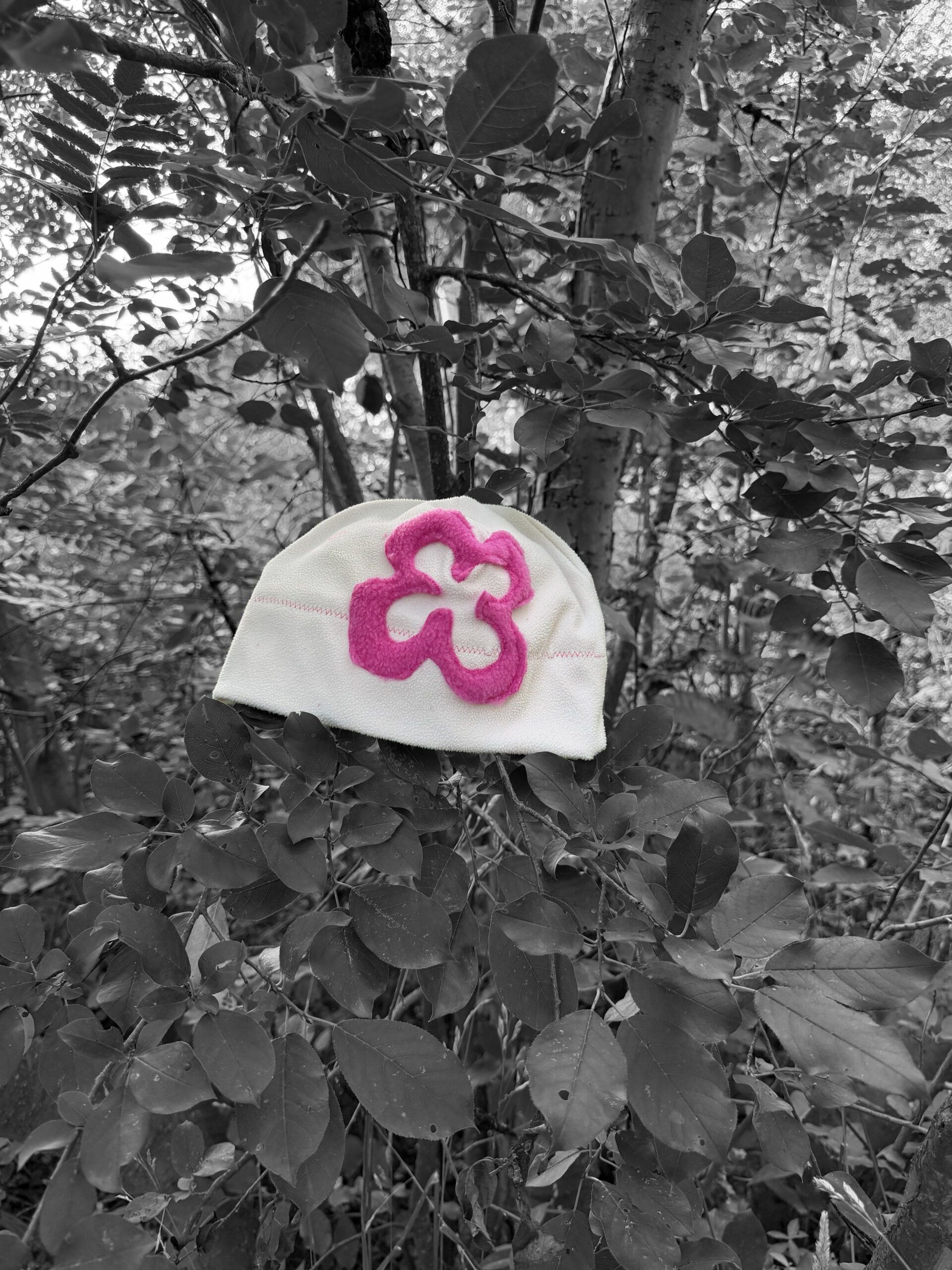 Hot Pink Flower Hat – White Fleece